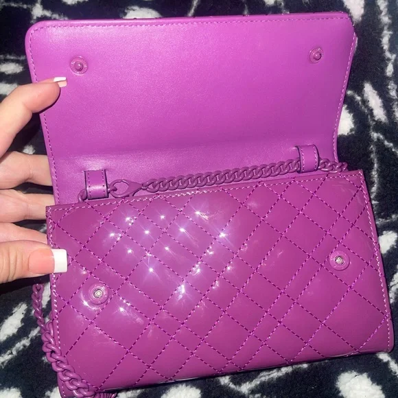 EUC Kurt Geiger London Brixton Wallet On A Chain - Picture 7 of 9